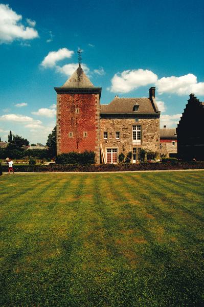 Le Château de Bonneville ( M TOUSSAINT )