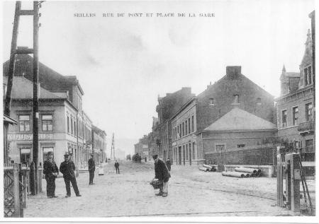 SEILLES: rue du pont et place de la gare