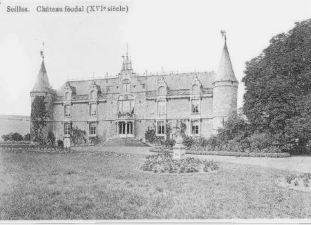 SEILLES: Chateau Féodal  (16 ème siècle)