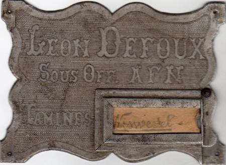 Plaque d'identification  ( M DEFOUX)