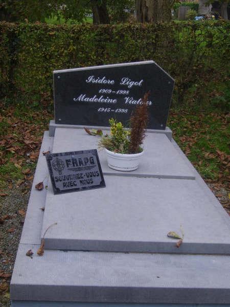 le Cimetière de Sorée (Monique TOUSSAINT)Photos de Joffrey BARBEAUX