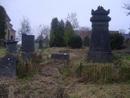 le Cimetière de Sorée (Monique TOUSSAINT)Photos de Joffrey BARBEAUX